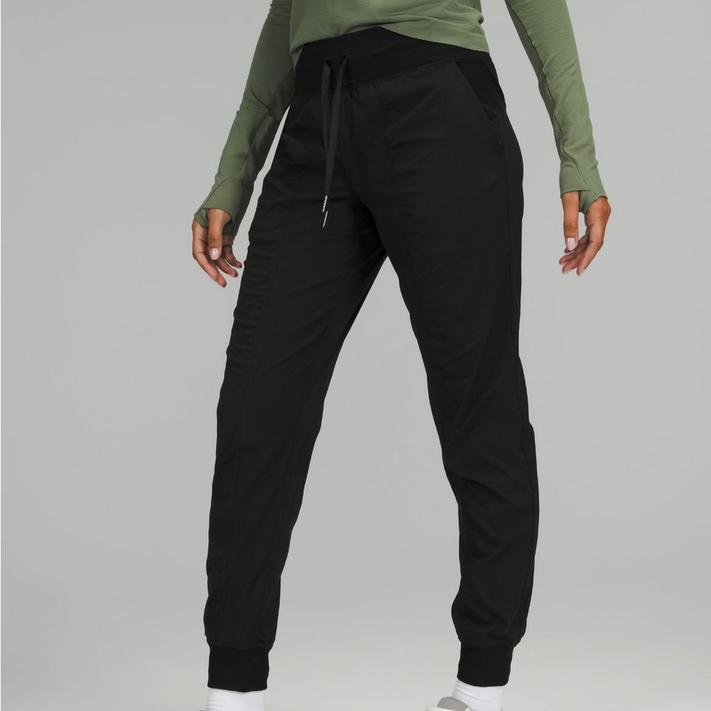 LuluLemon Dance Studio Joggers in size 2